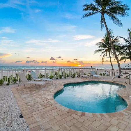 Just Renovated, Beachfront Pool Home, Panoramic Gulf Views